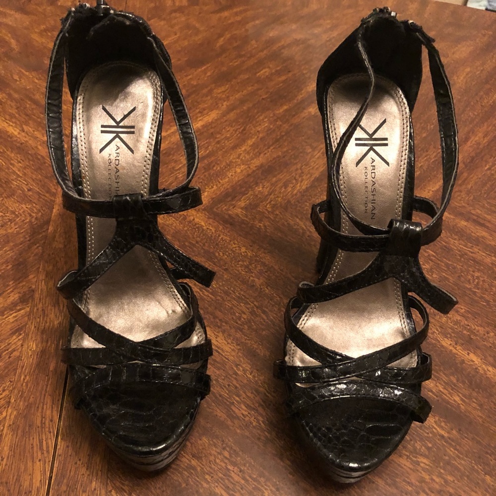 Absolutely Adorable heels.